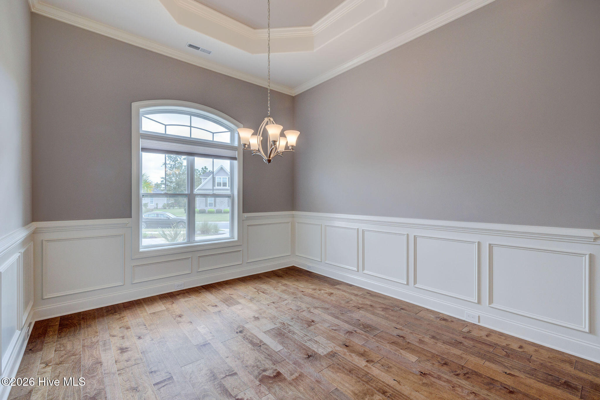 100558232 | Photo 22