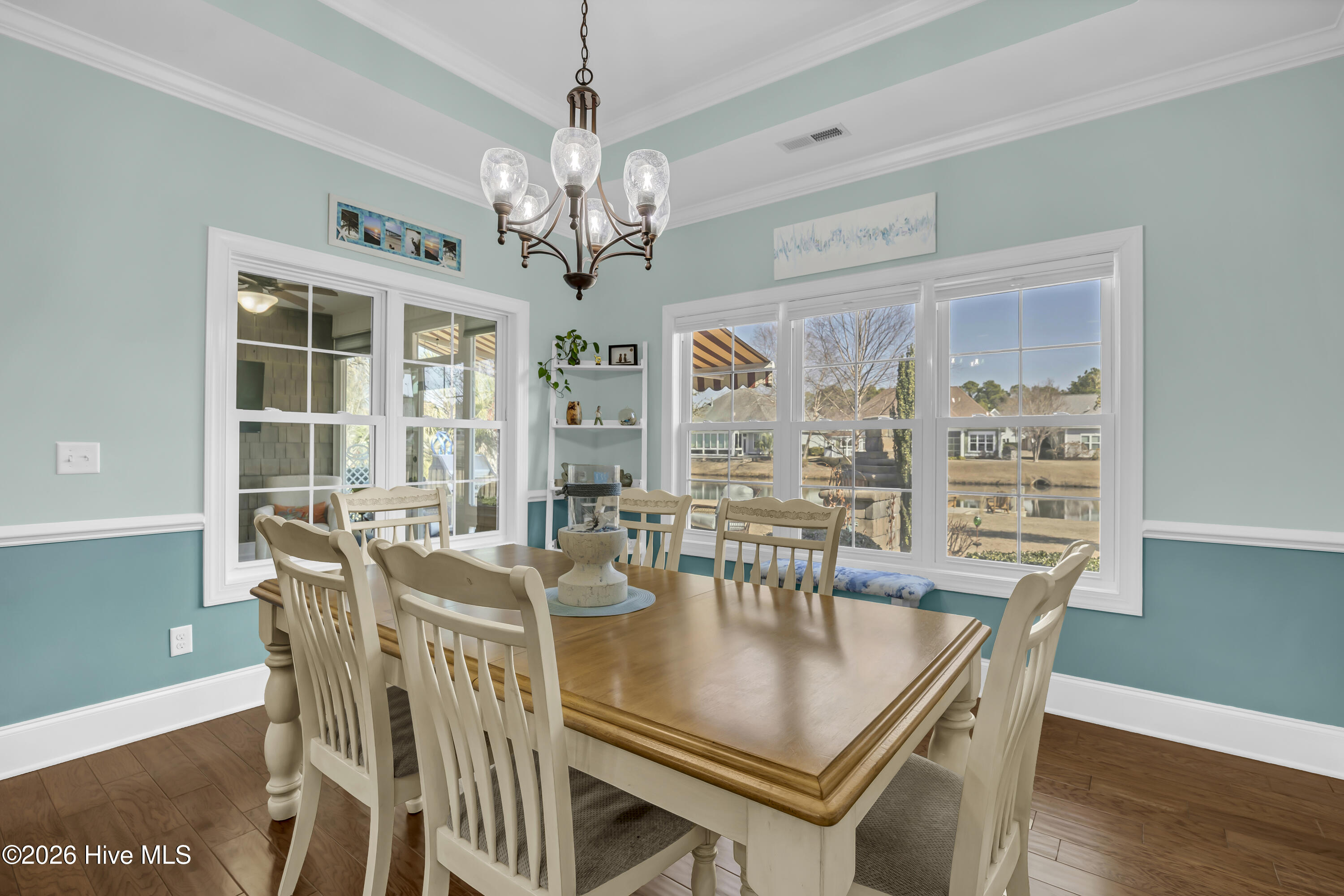 100554141 | Photo 11