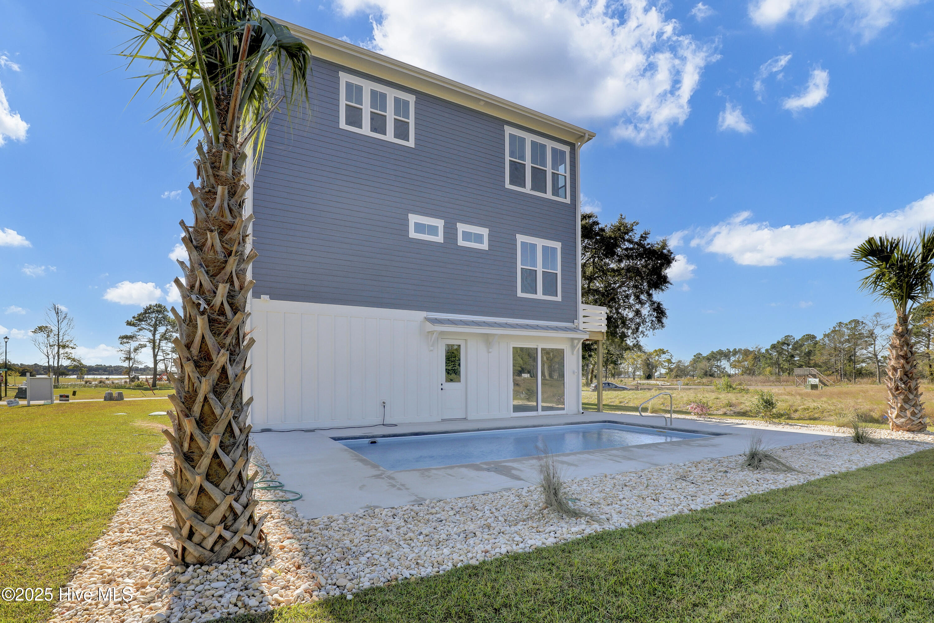 Homes for sale in Holly Ridge, NC | 600 Salt Grass Ct, Holly Ridge, NC 28445 | MLS# 100523775