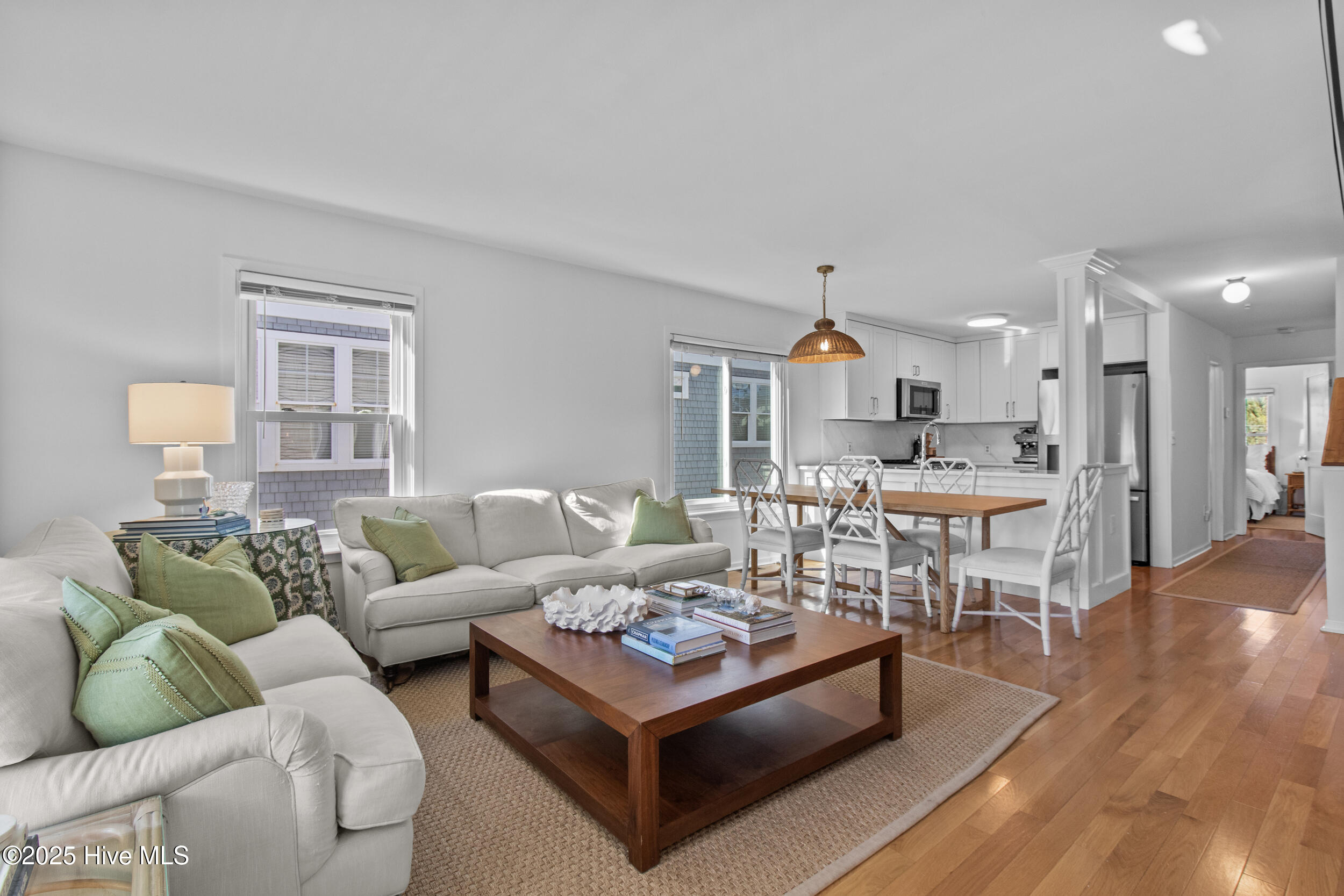 100536878 | Photo 15