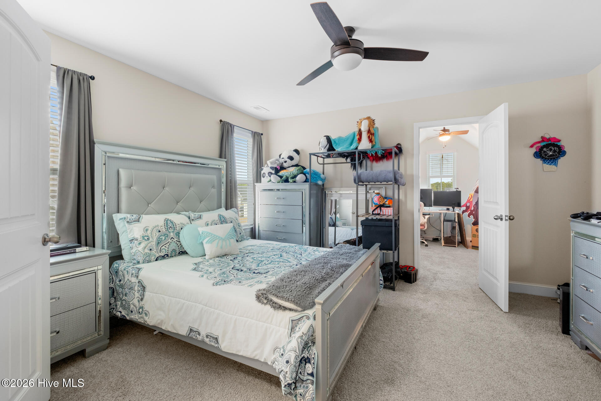 100552909 | Photo 37