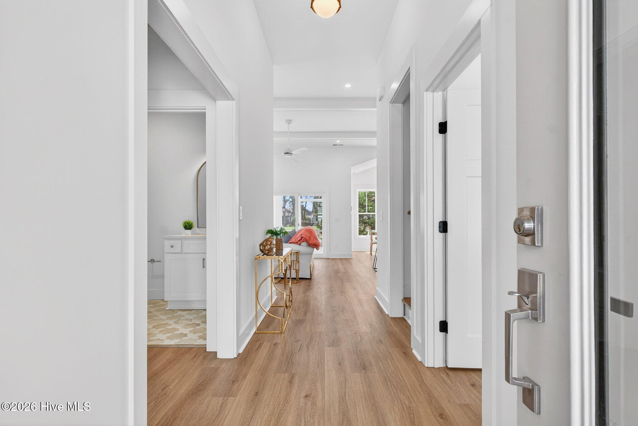 100559377 | Photo 24