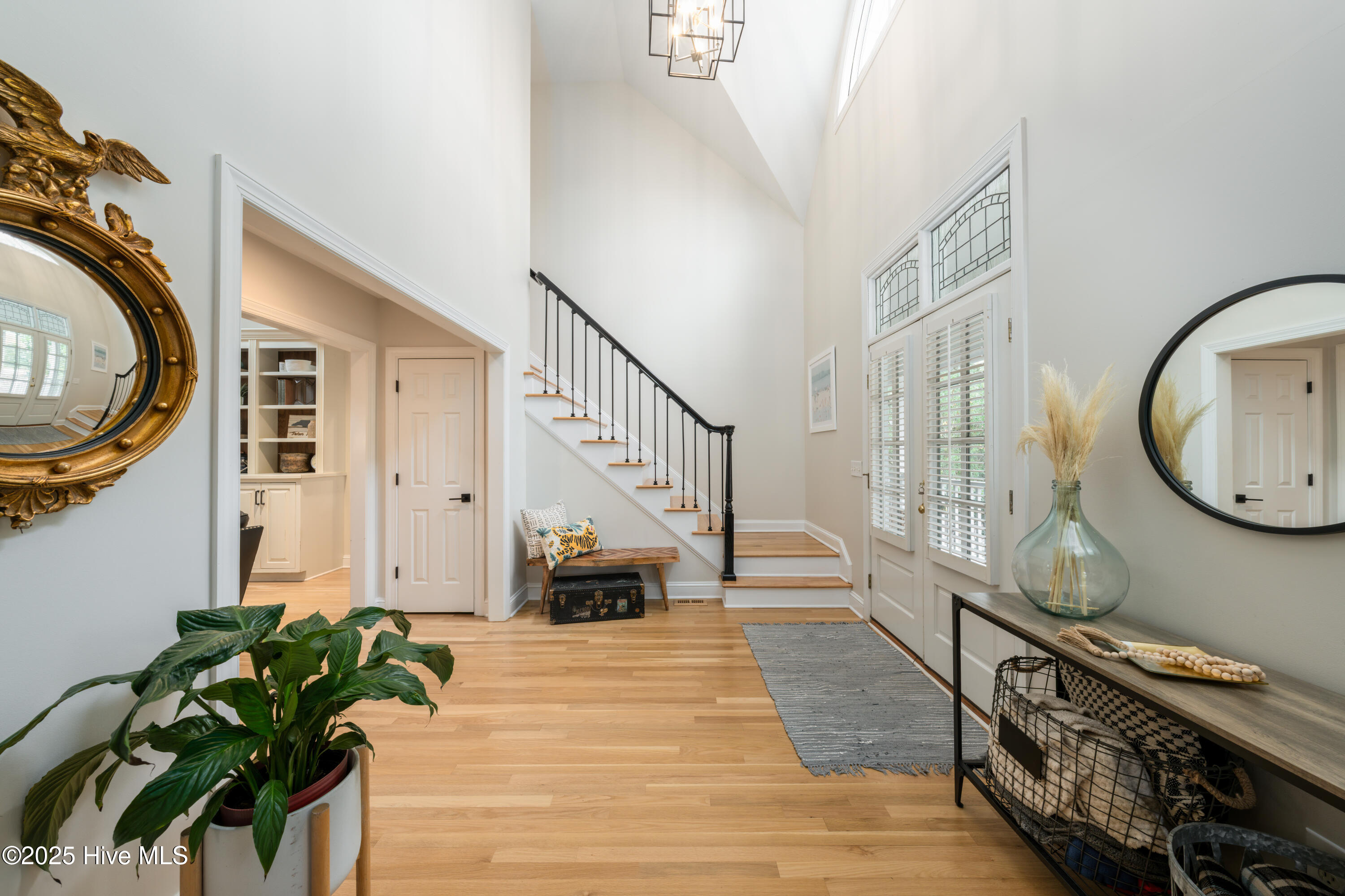 100544767 | Photo 11