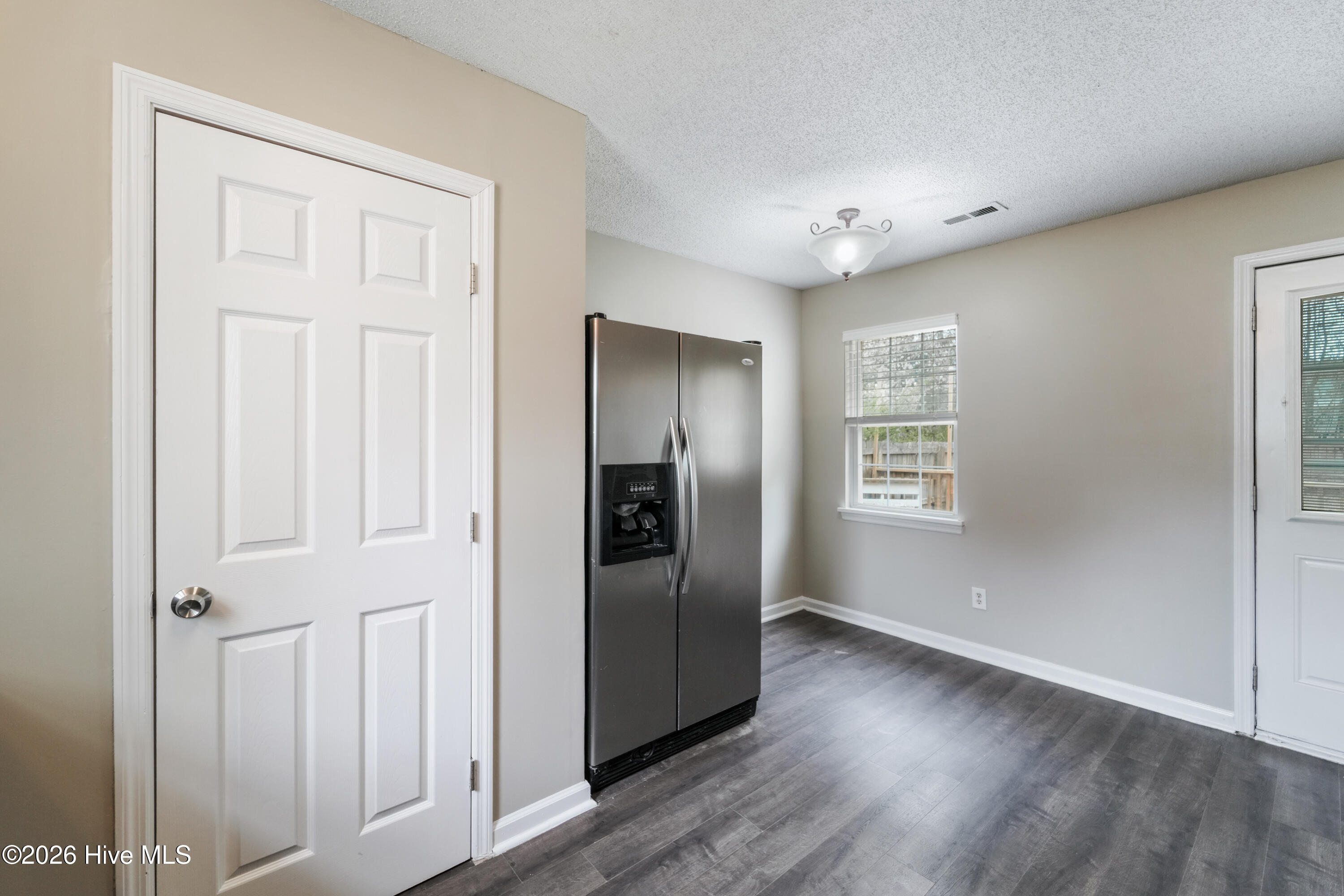 100561681 | Photo 49