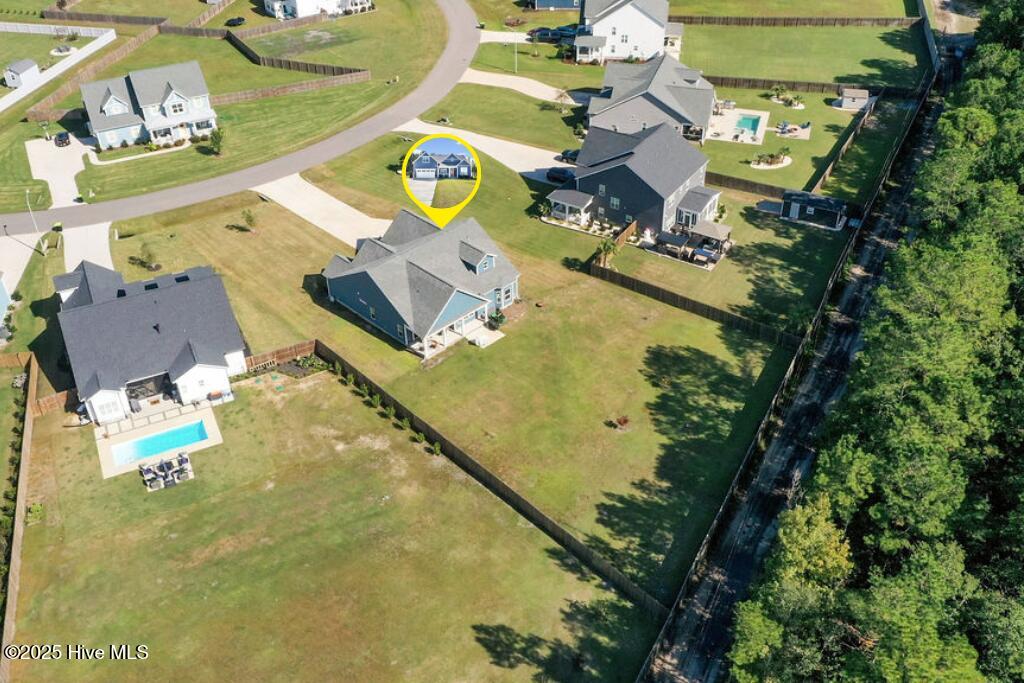 100535905 | Photo 47