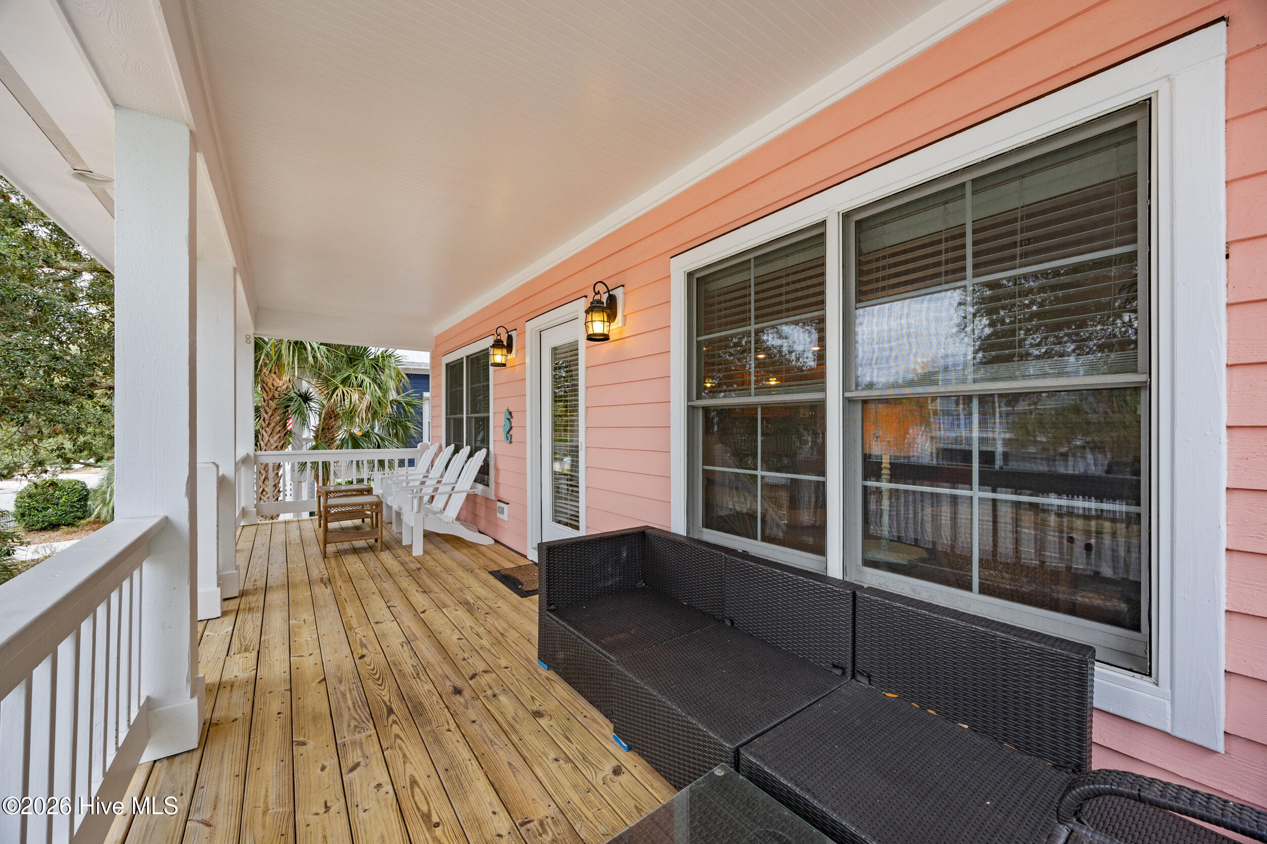 100555680 | Photo 42