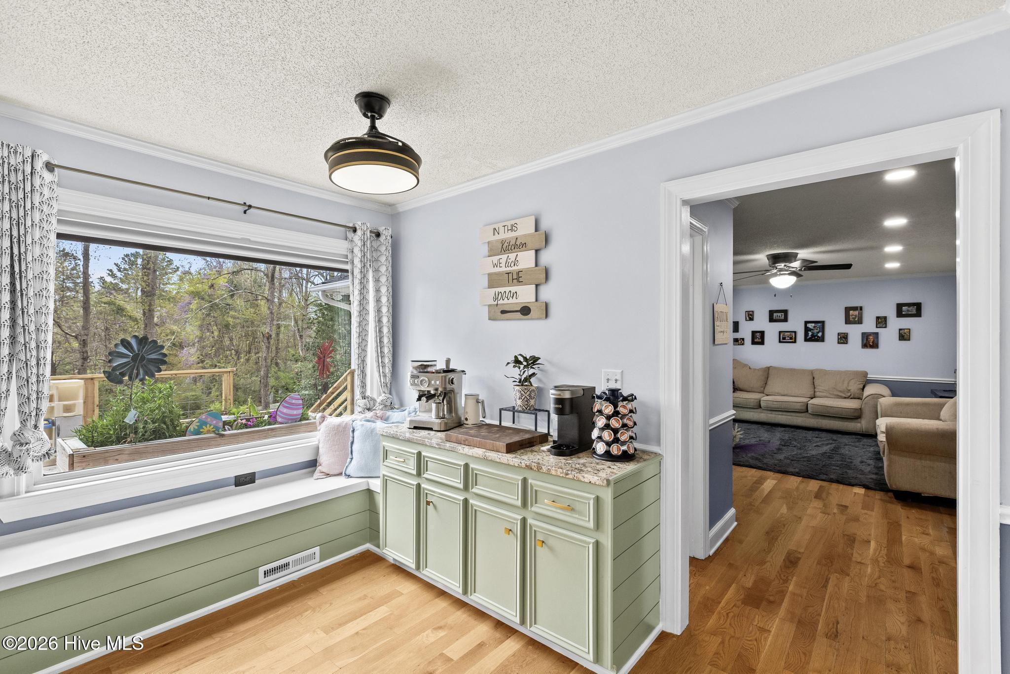 100563926 | Photo 17