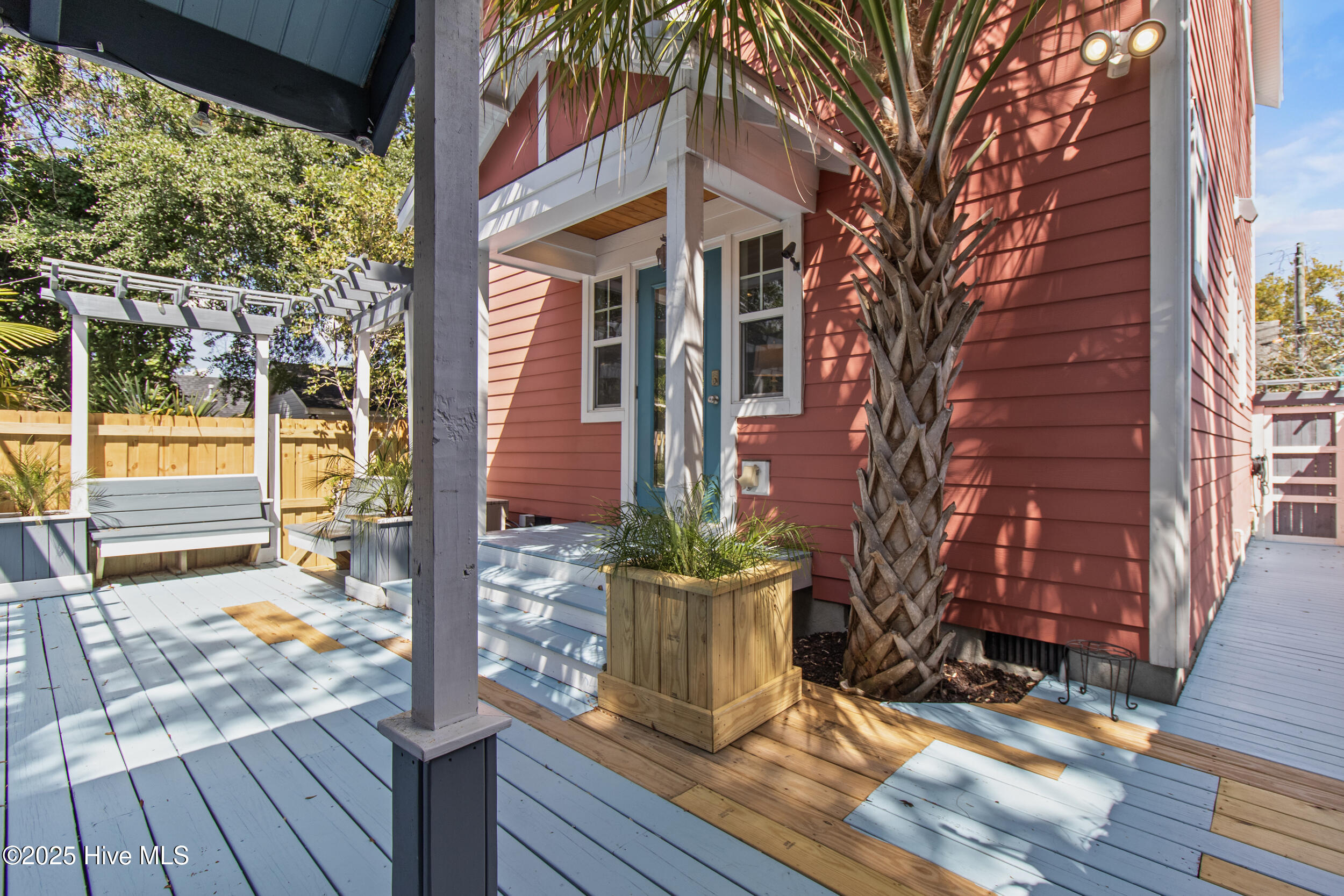 100532640 | Photo 48