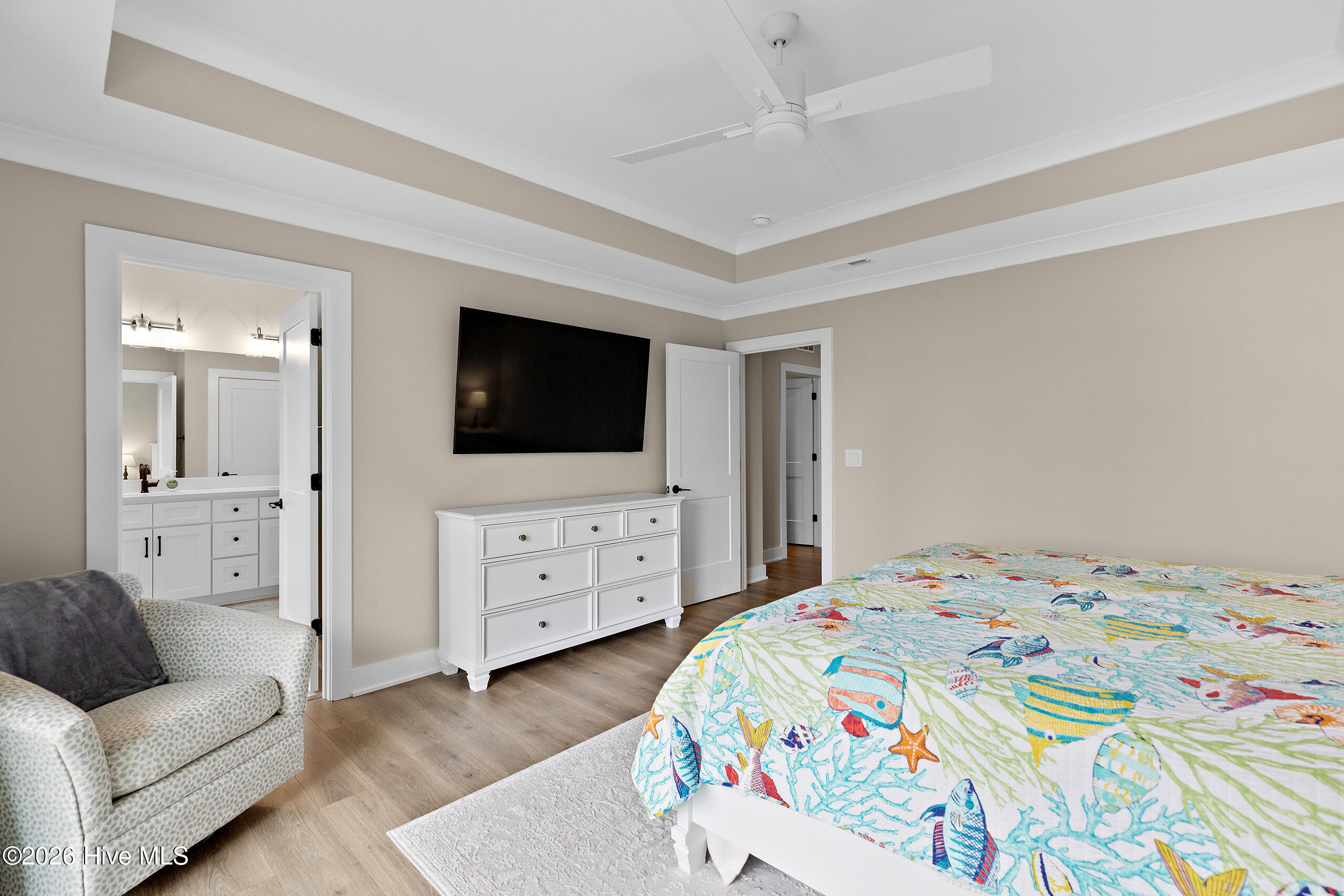 100563450 | Photo 34