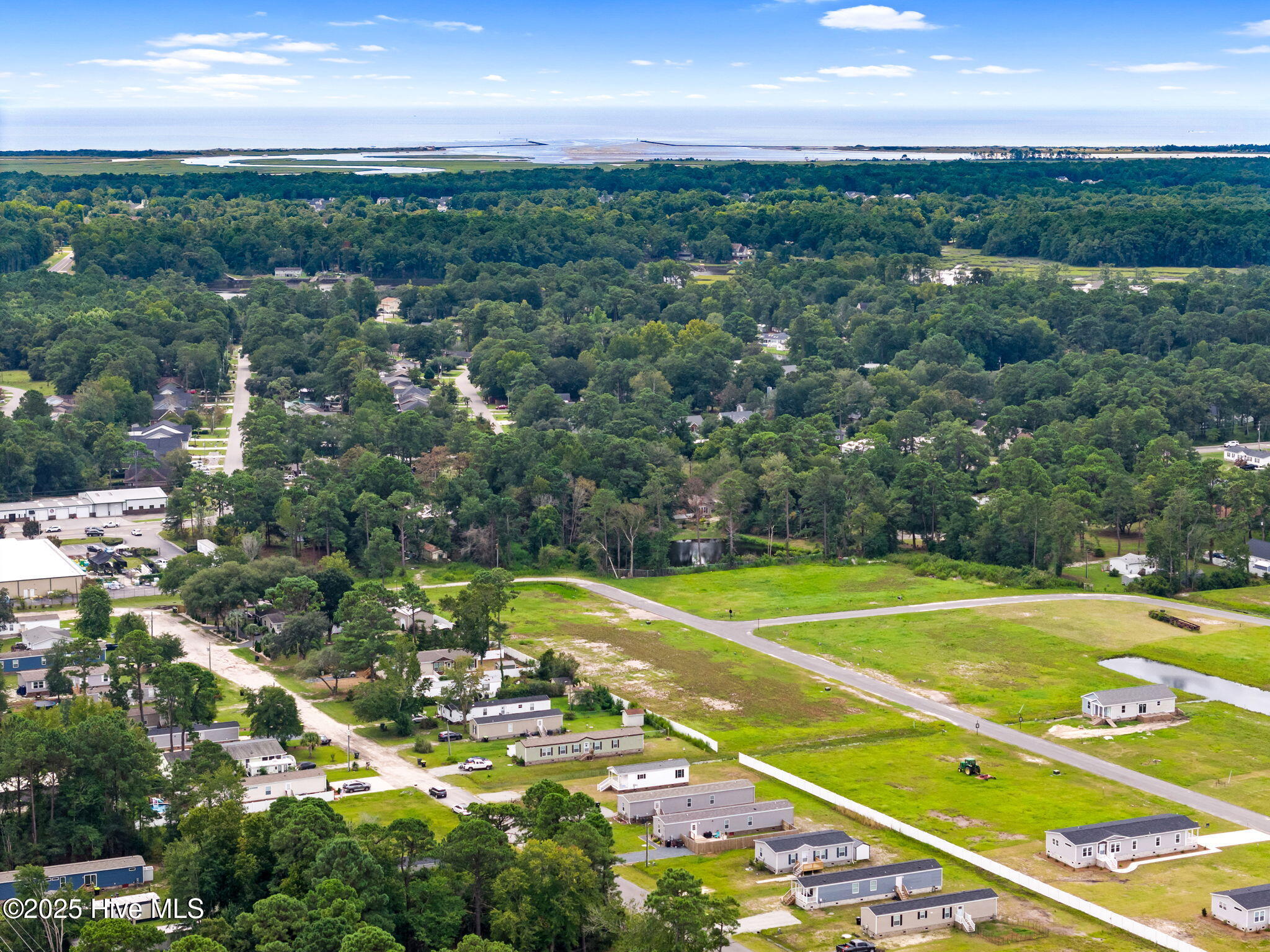 100526745 | Photo 26