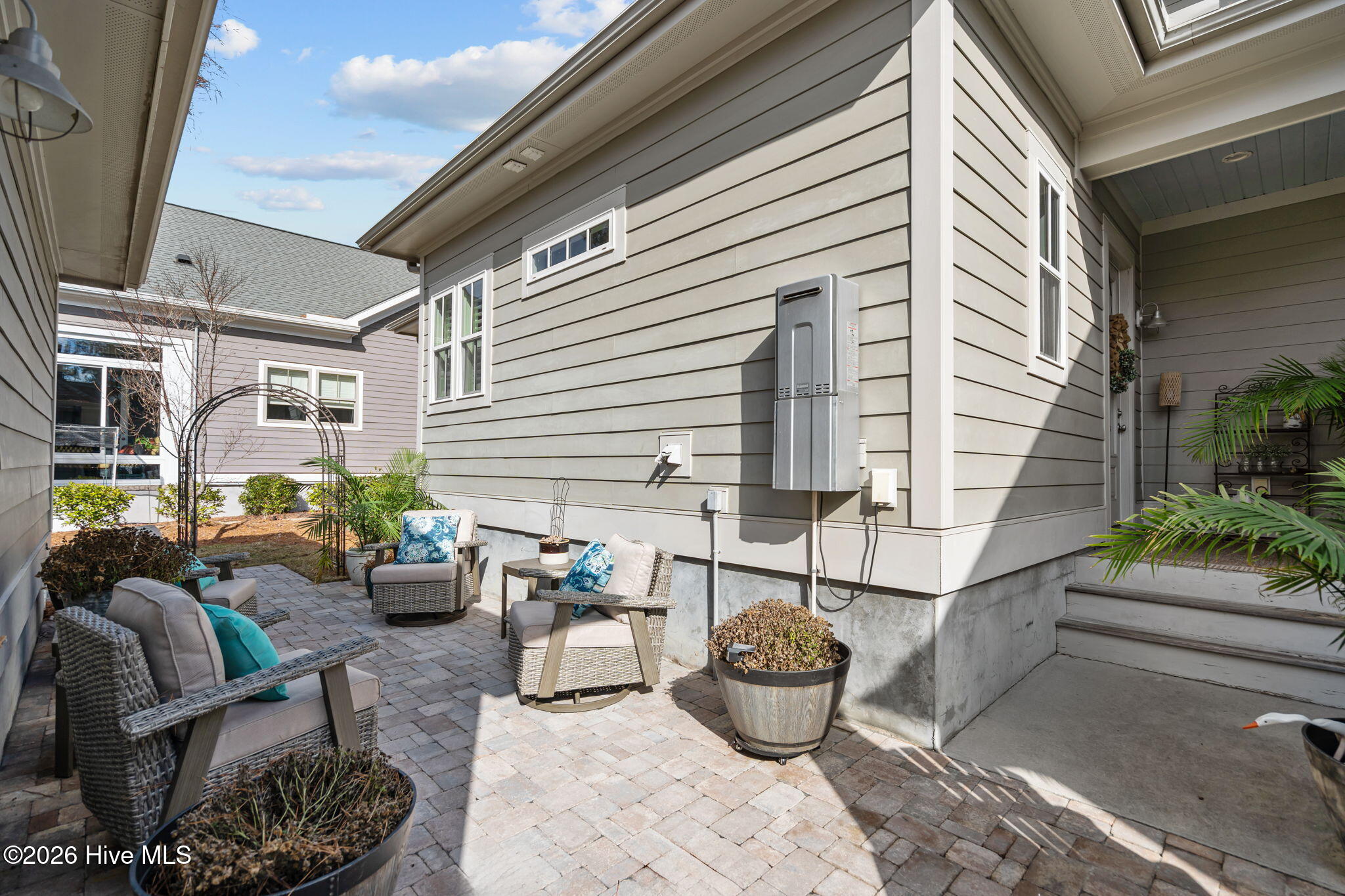 100547967 | Photo 41