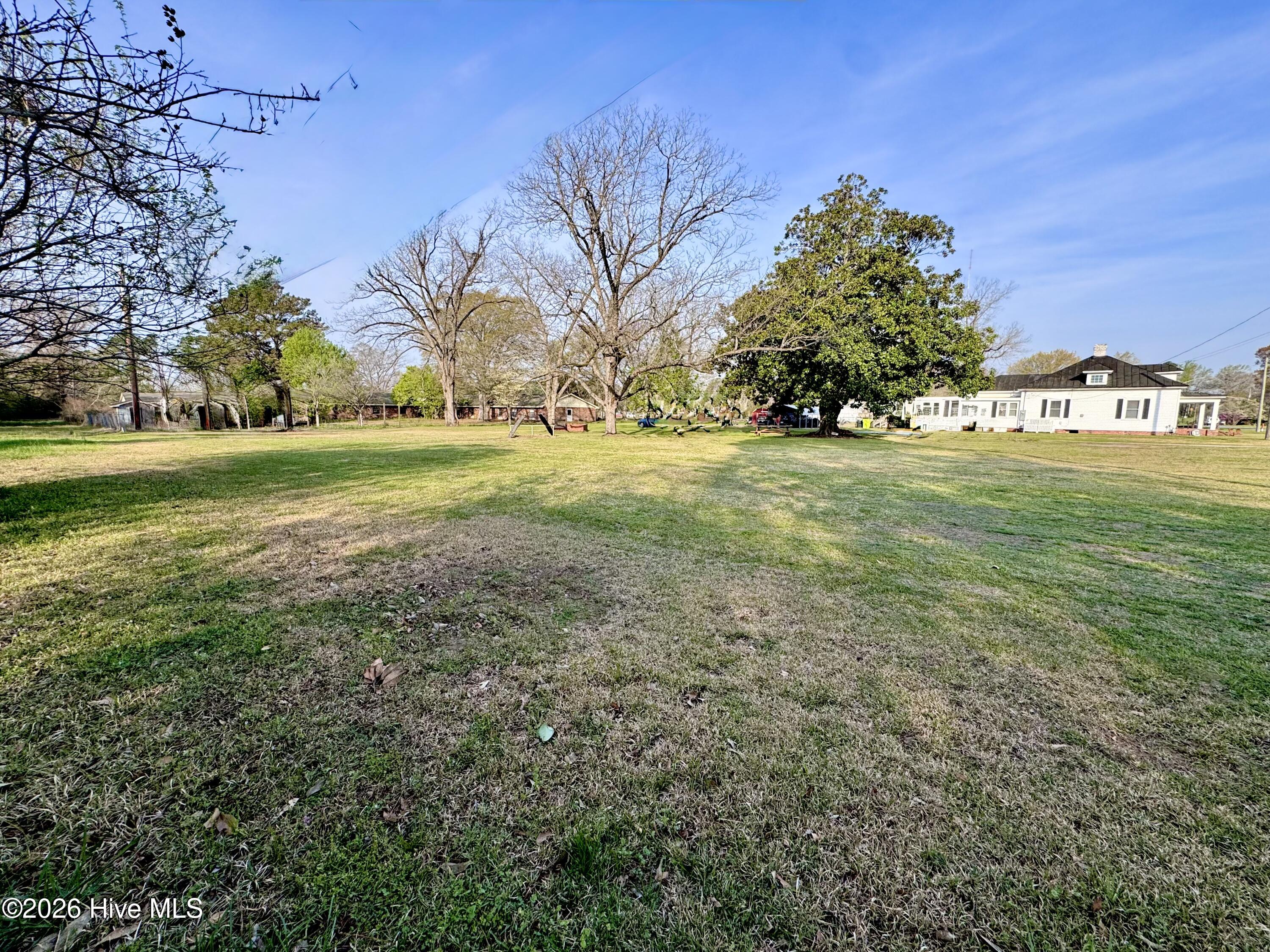 3405 Oaks 