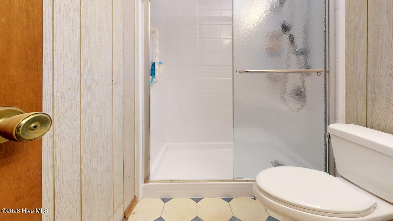 100563737 | Photo 13