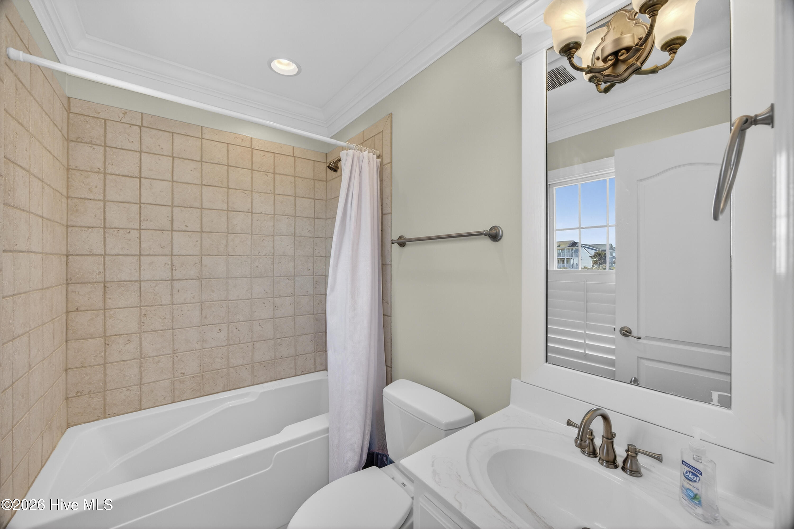 100554981 | Photo 106