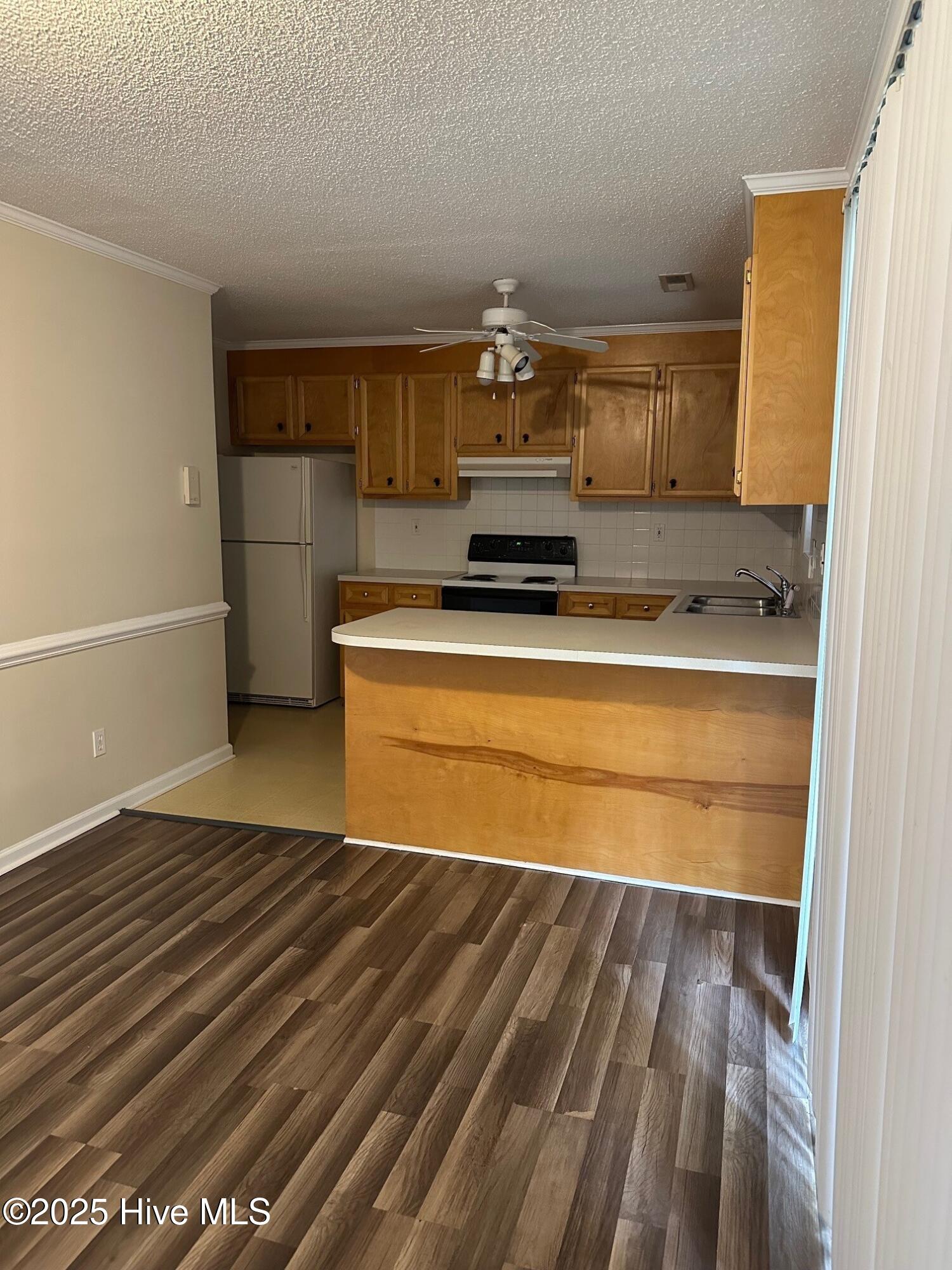 Sterling Pointe Drive 3917 KK8 (6)