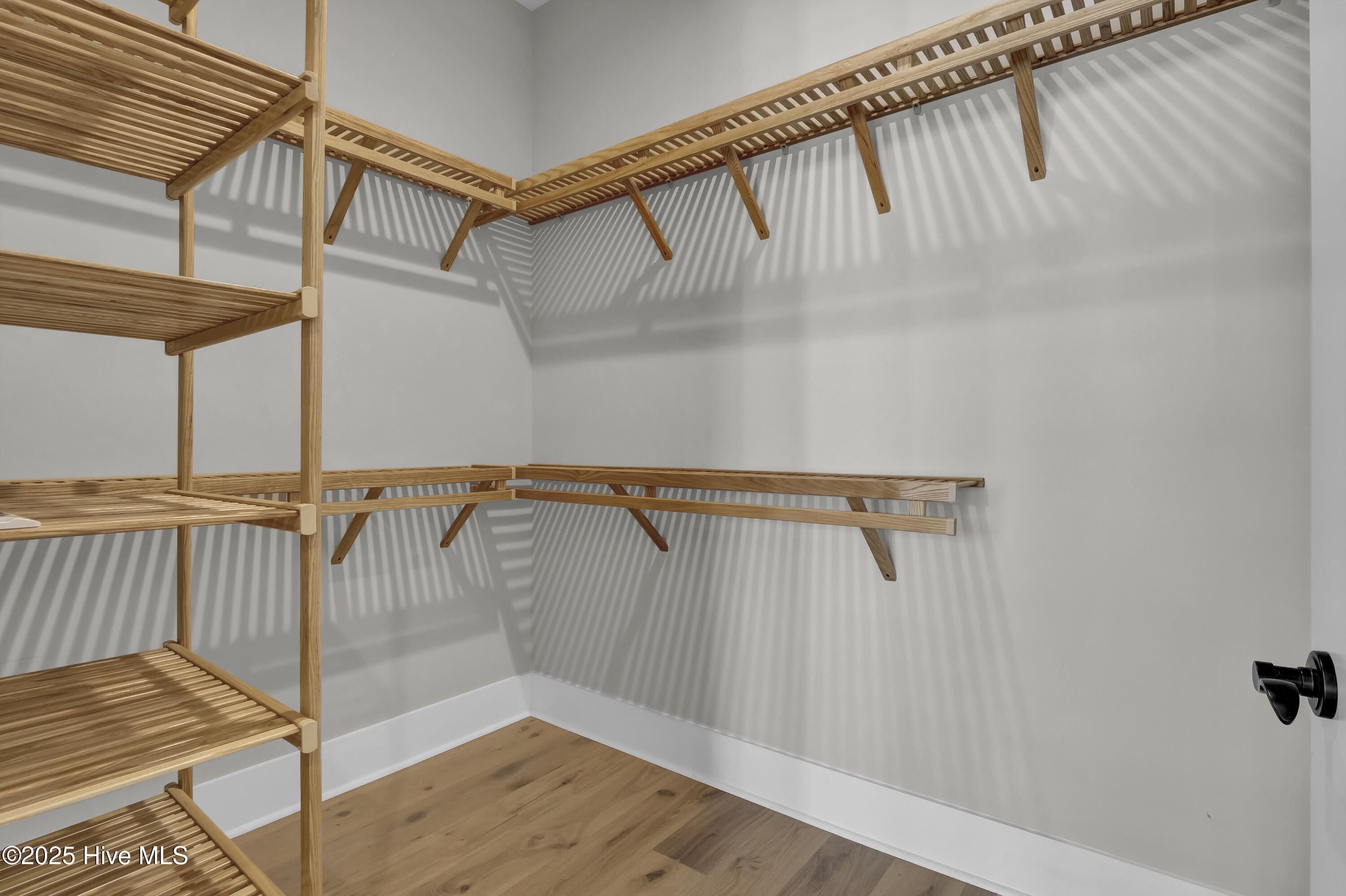 100550723 | Photo 21