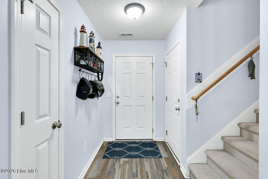 100550832 | Photo 13