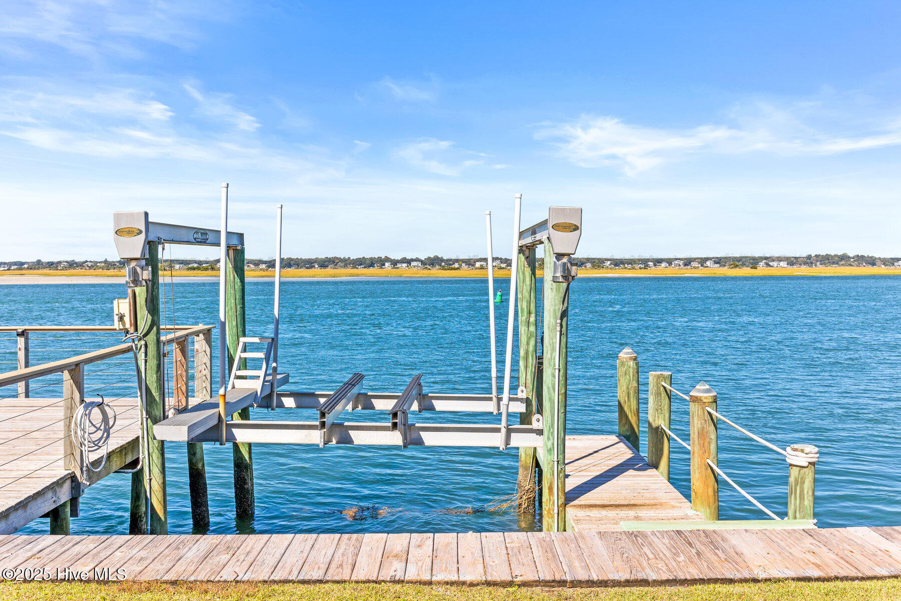 100538043 | Photo 52