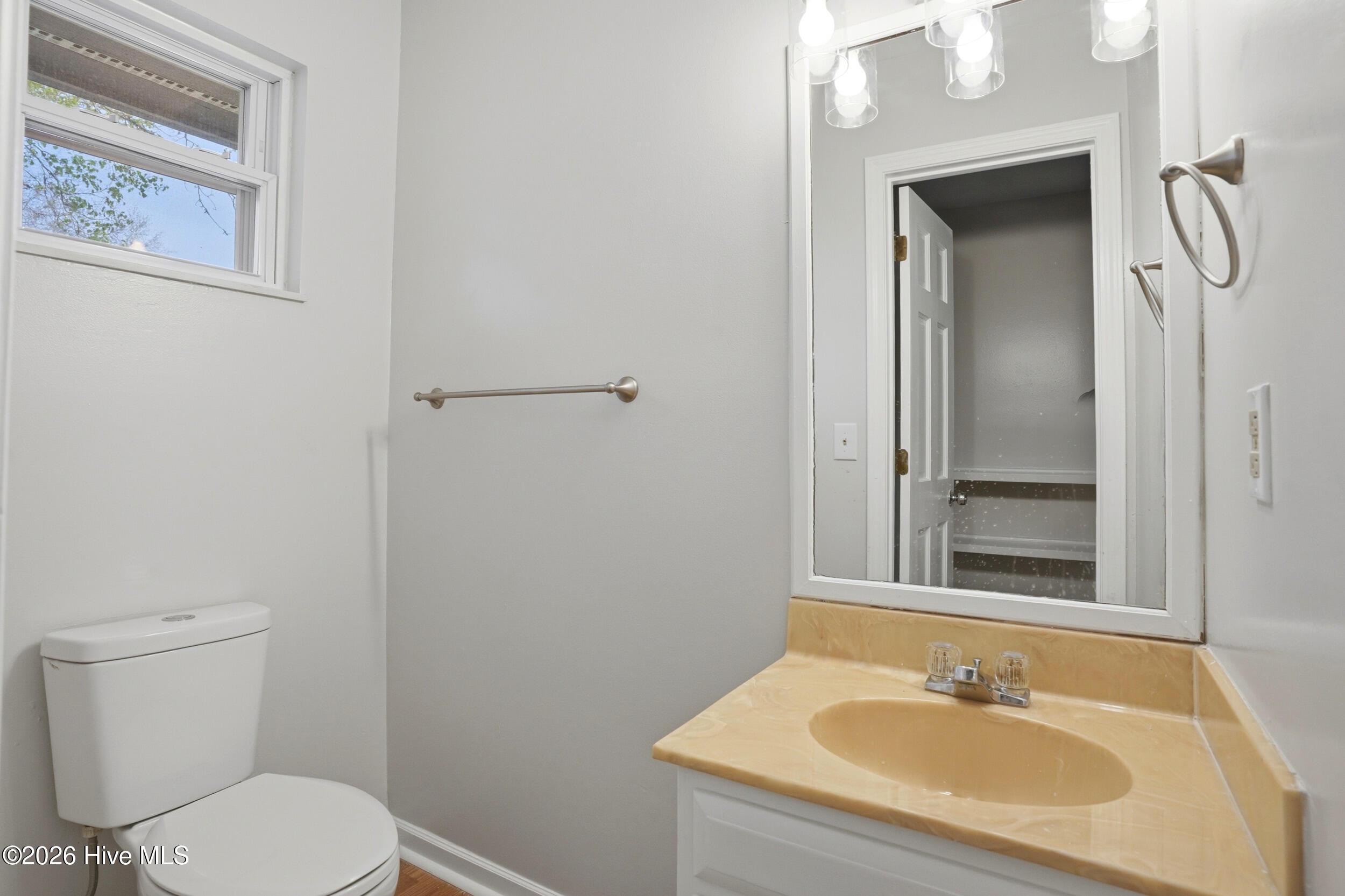 100555150 | Photo 64