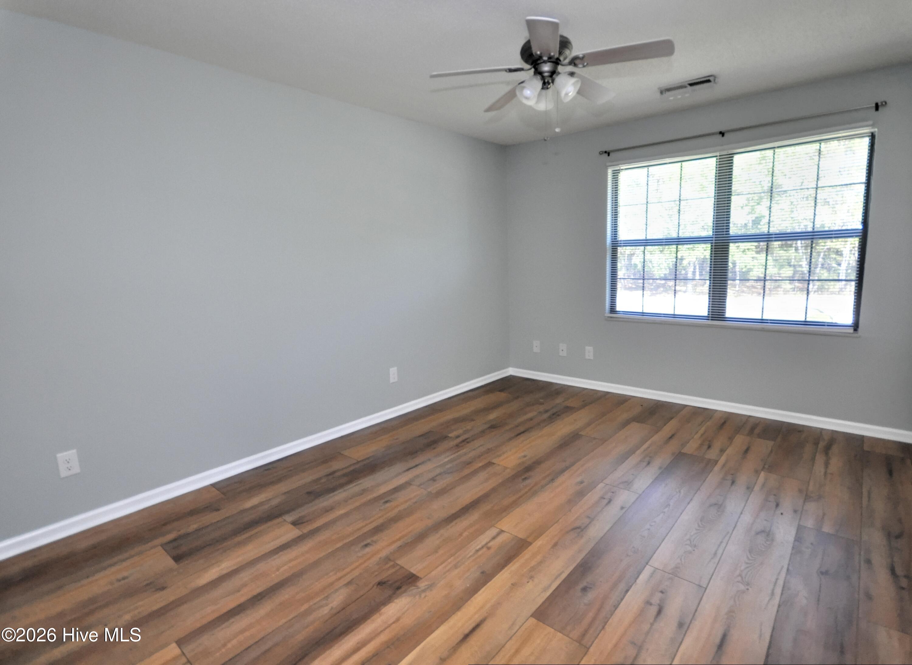 100567651 | Photo 21