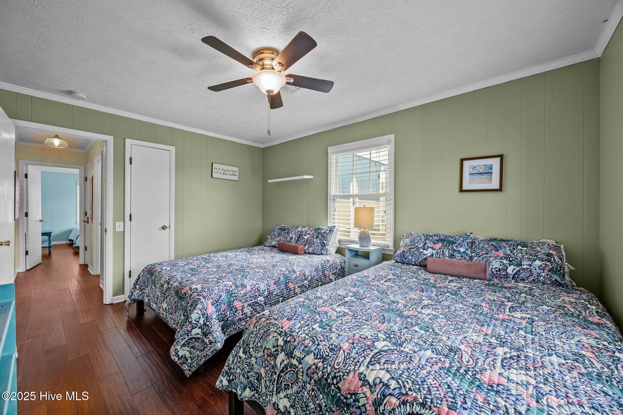 100543033 | Photo 18