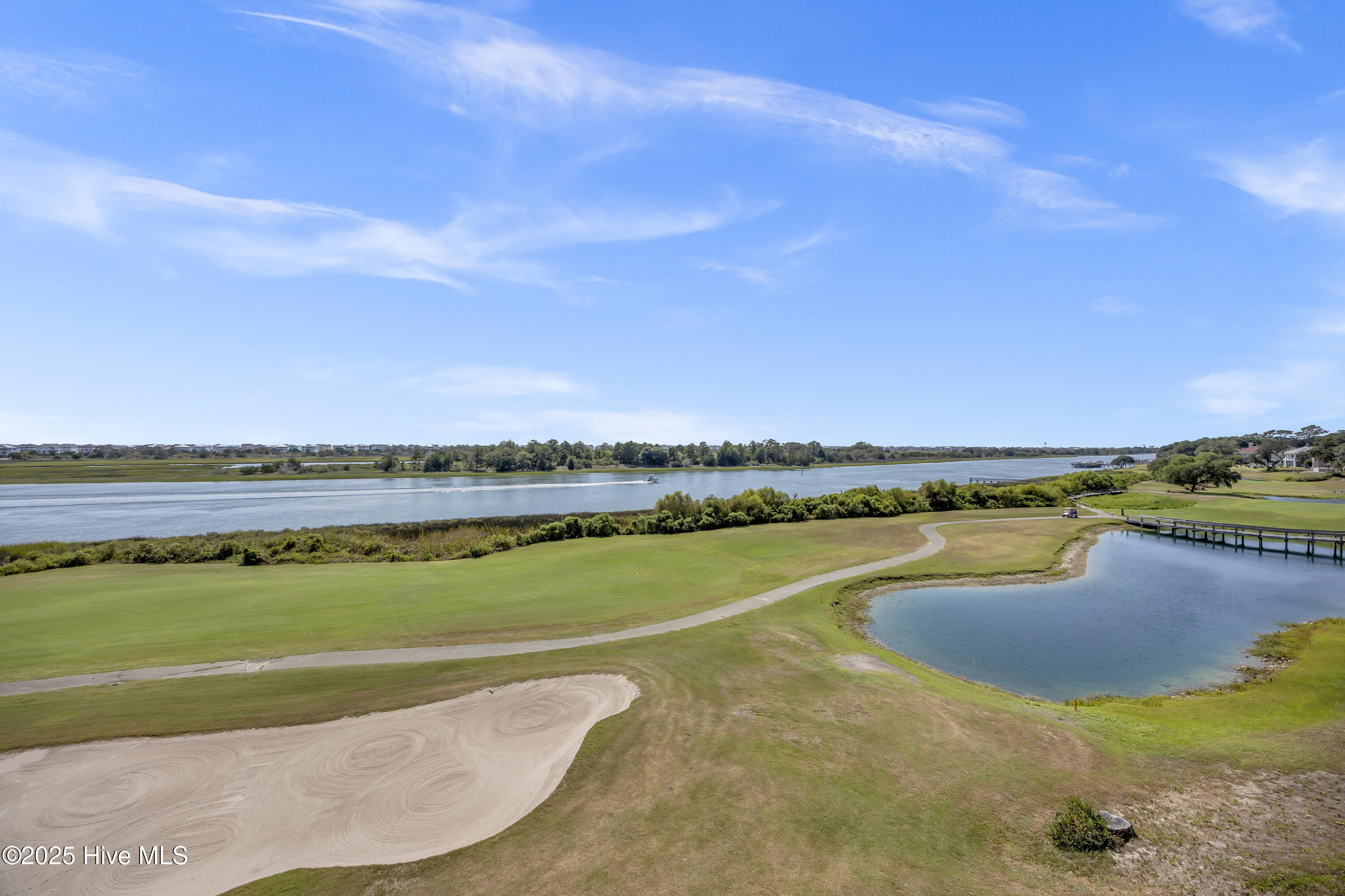 100533444 | Photo 15