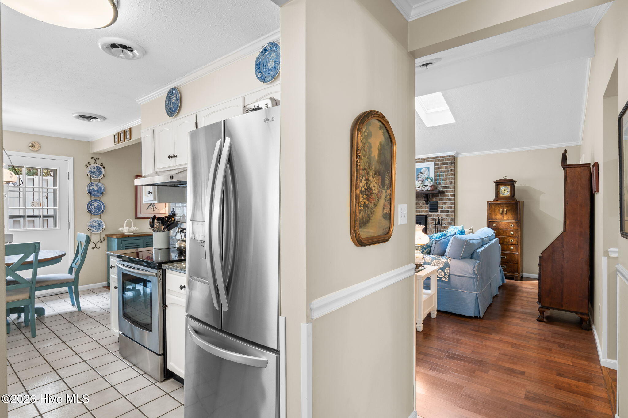 100564261 | Photo 12