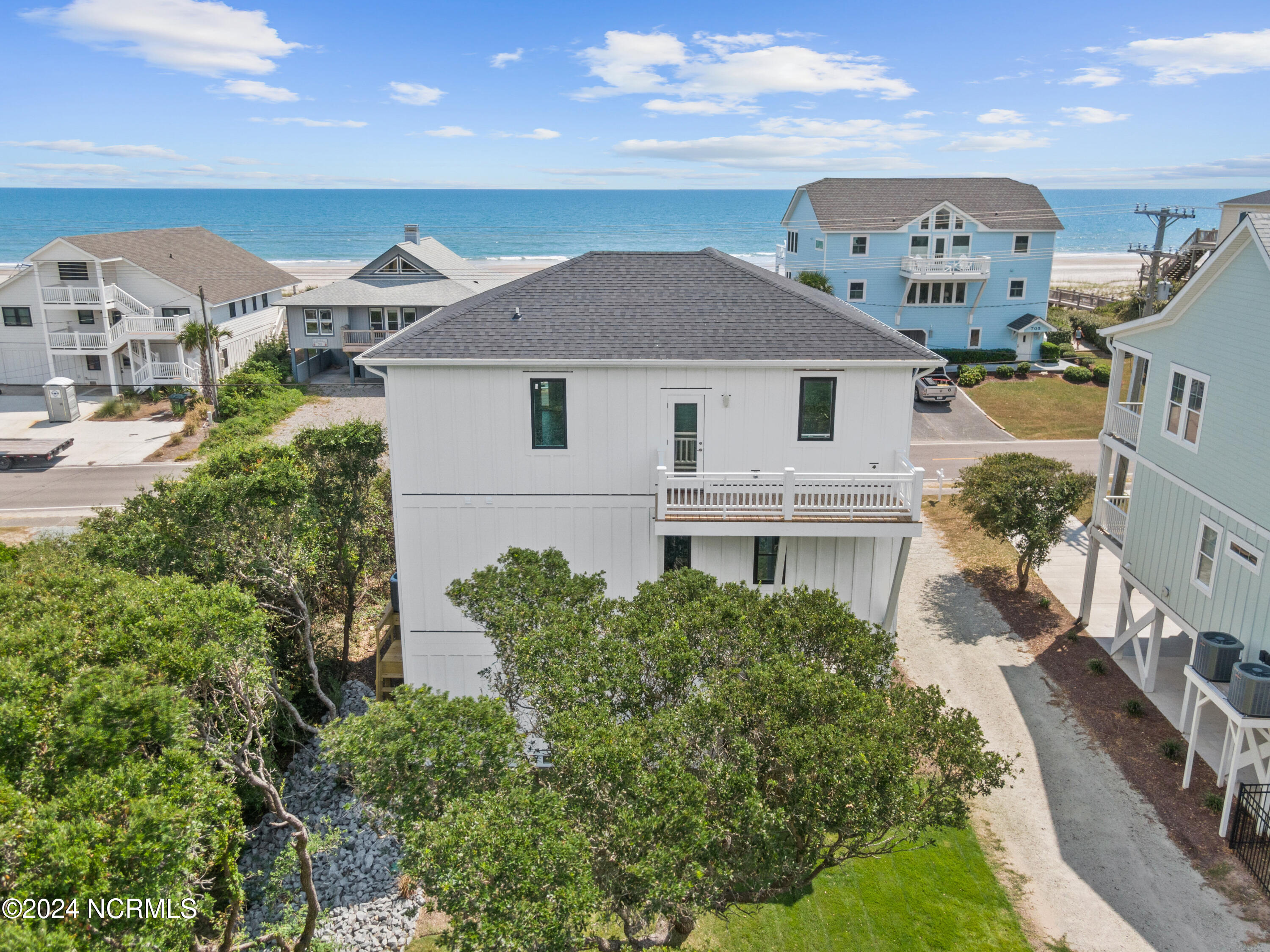 049_704_north_anderson_boulevard-49_248