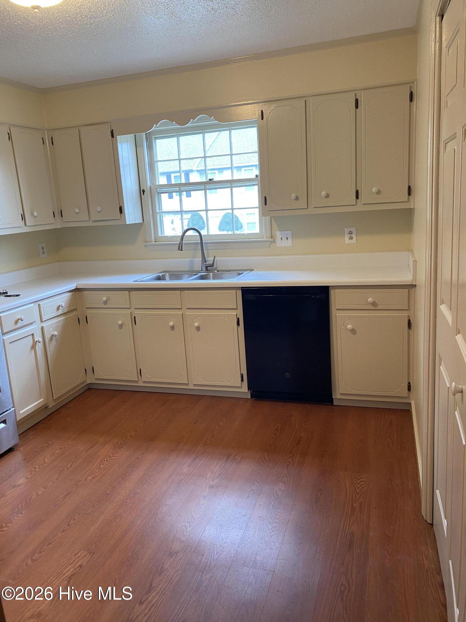 Listing Photo 2 - Condo for sale in building located at 1010 Hickman Rd, Augusta, GA 30904 - Unit #B3