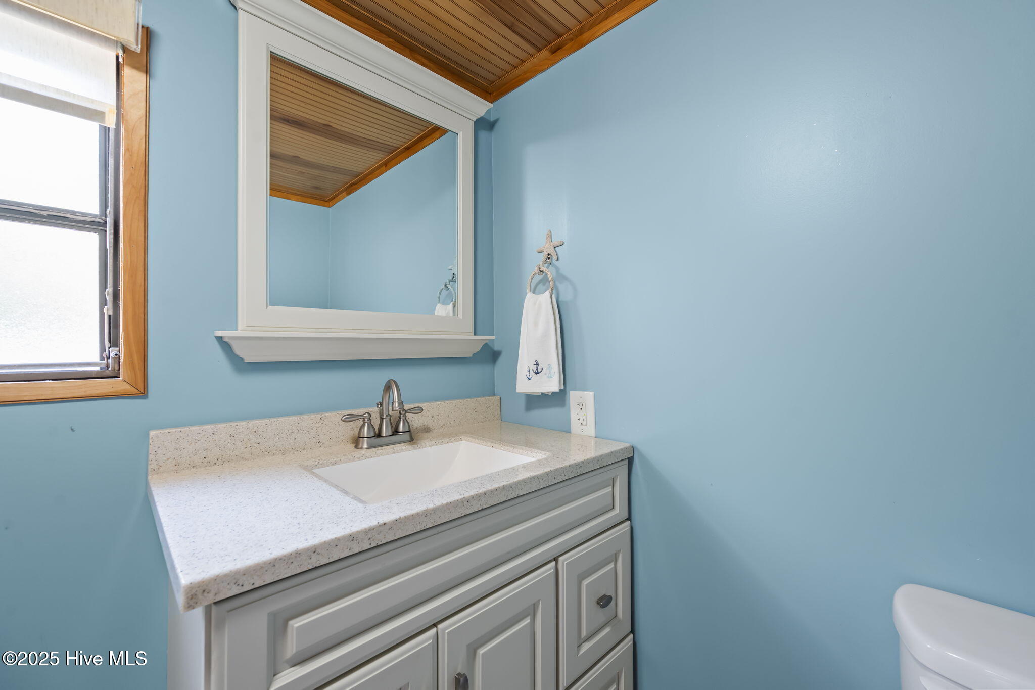 100535152 | Photo 38