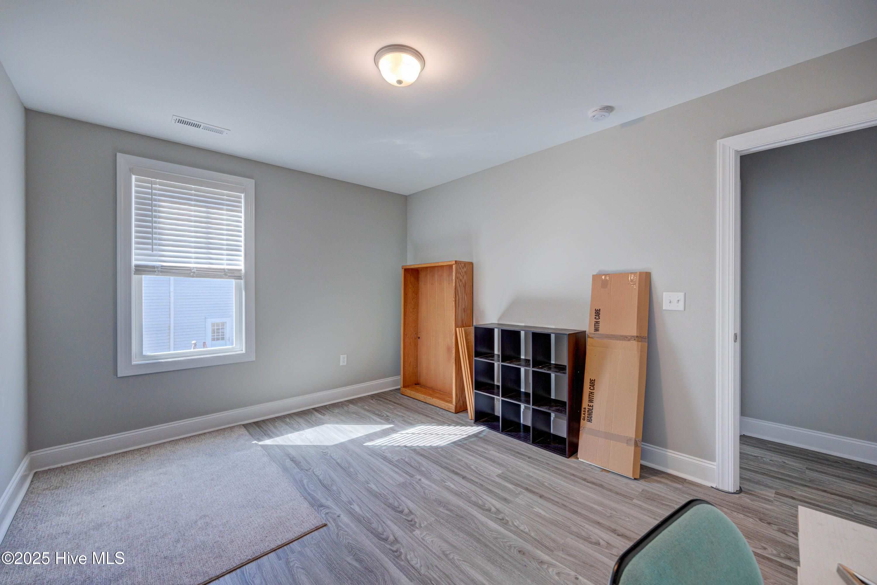 100494235 | Photo 27