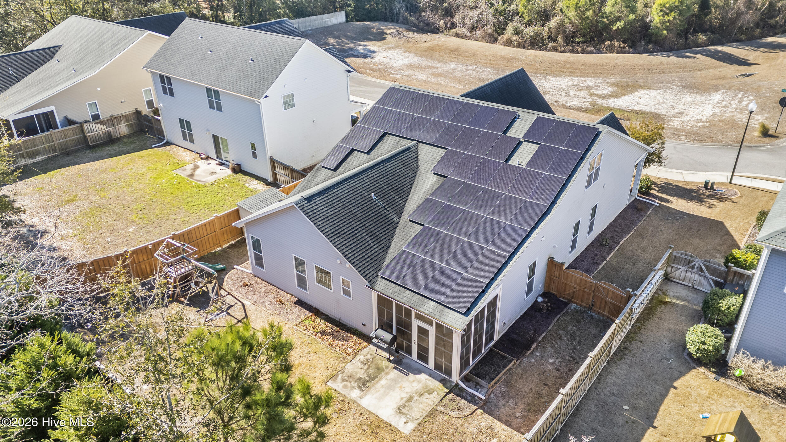 100552443 | Photo 32