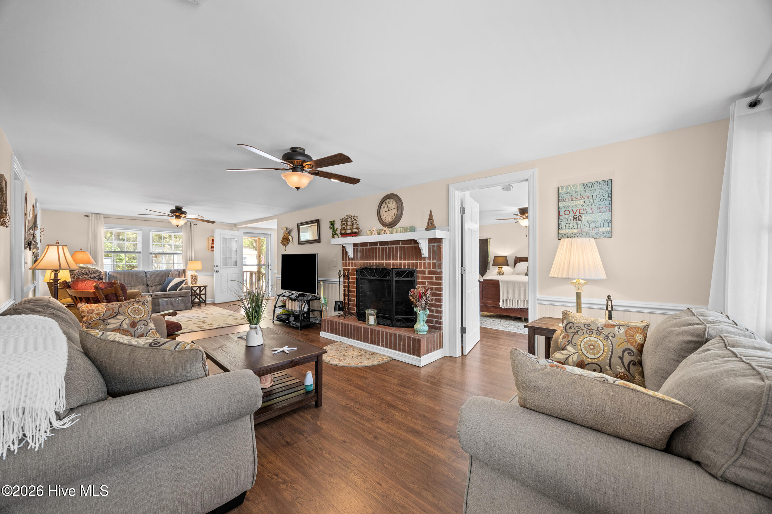 100567287 | Photo 12