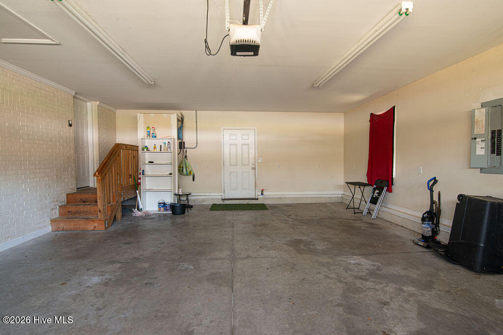 100562650 | Photo 32