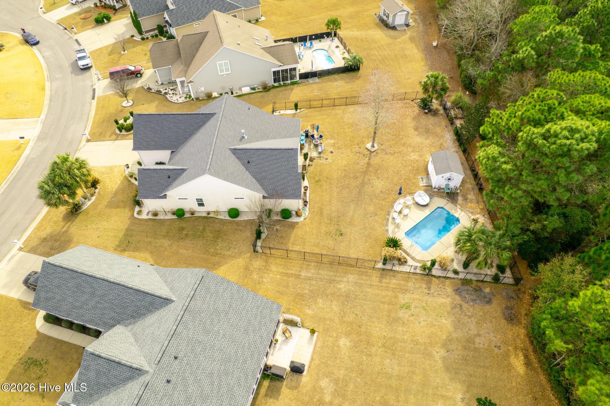 100550349 | Photo 37