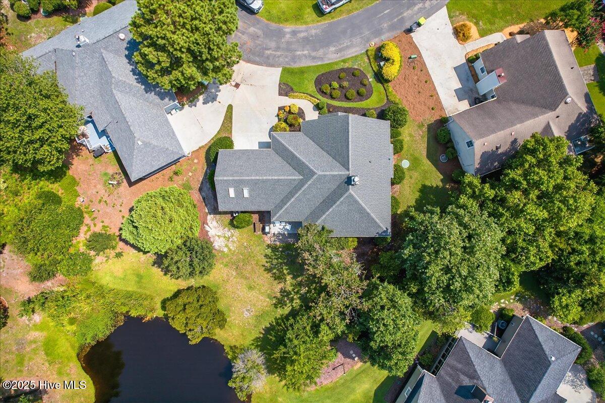 100561885 | Photo 92