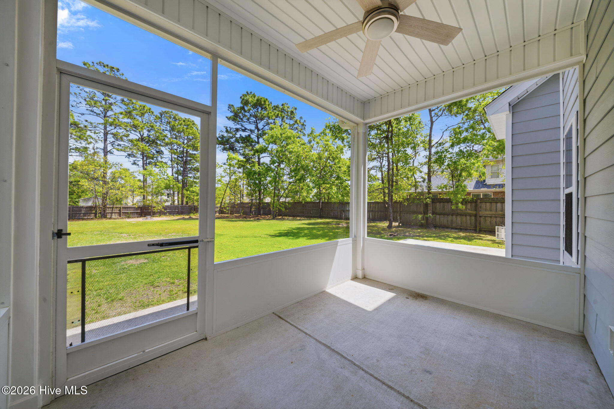 100566874 | Photo 49