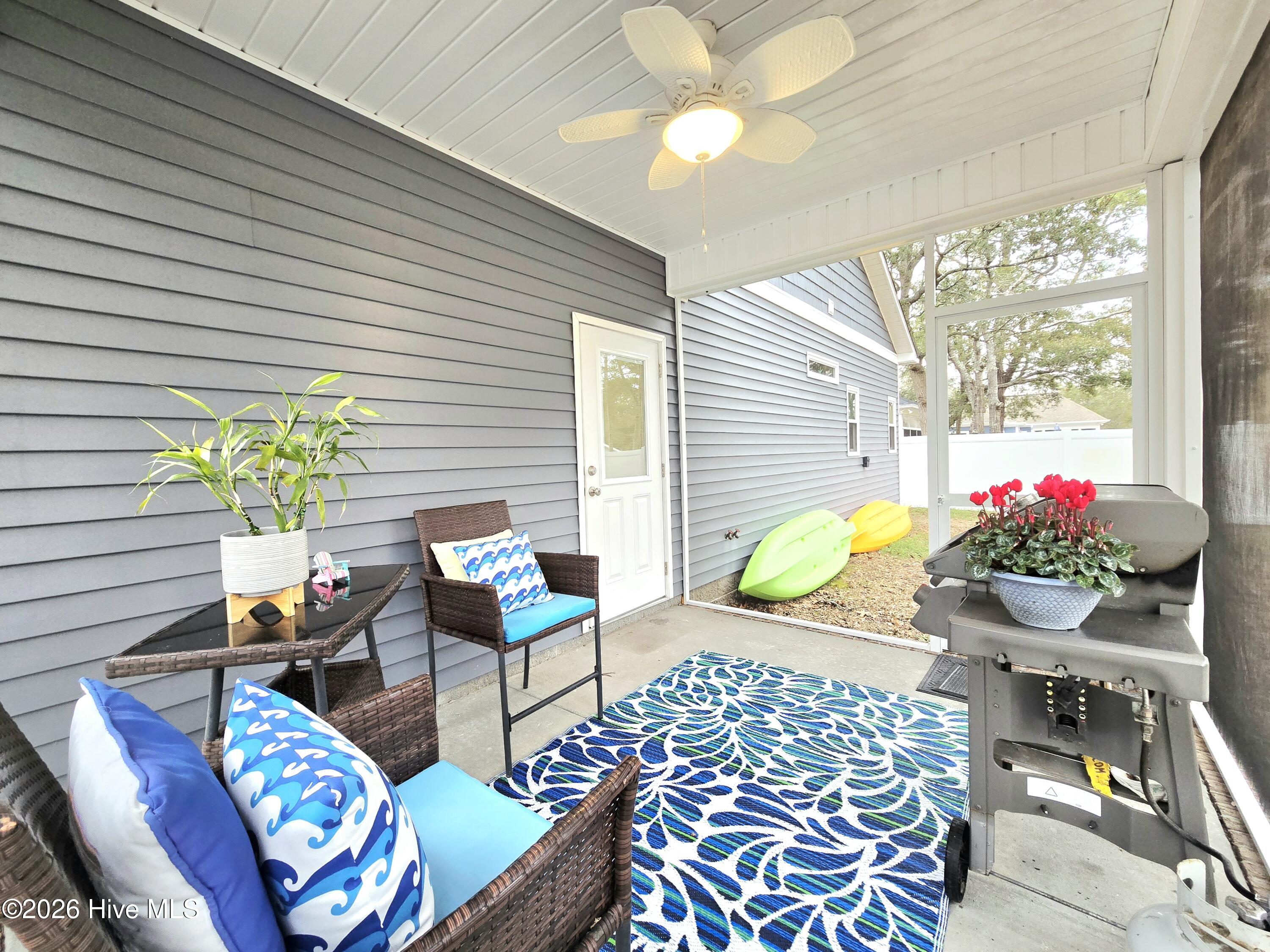 100552706 | Photo 17