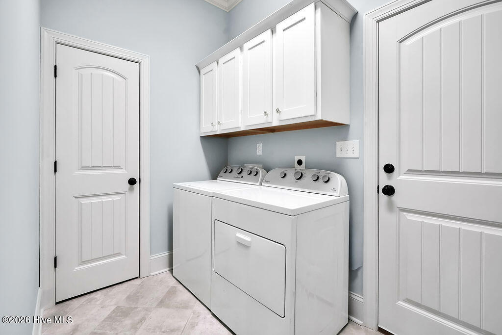 100566993 | Photo 23