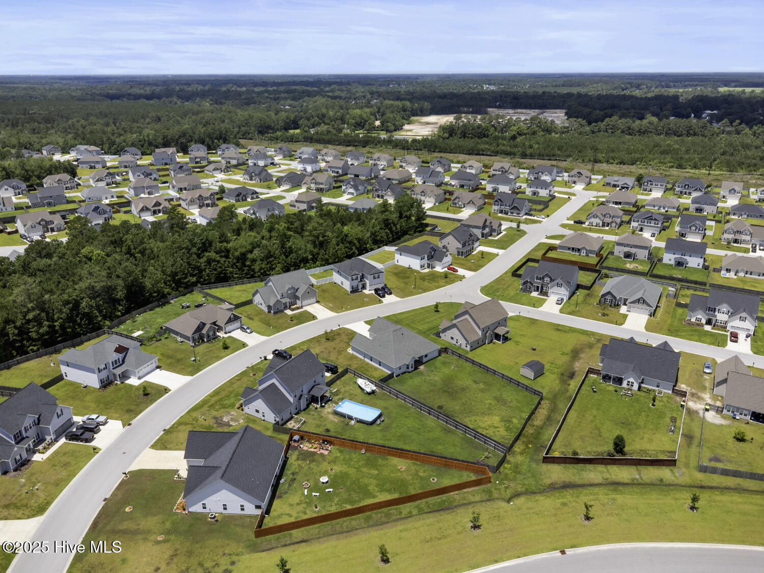 100513271 | Photo 33