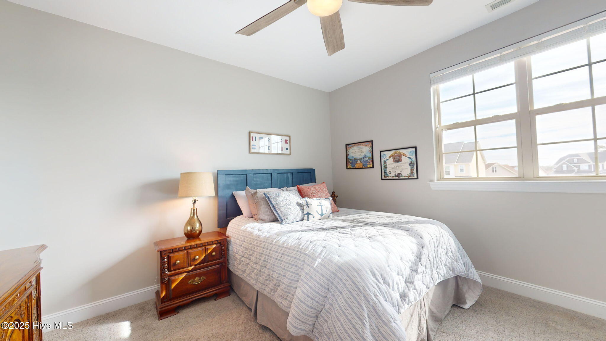 100530169 | Photo 55