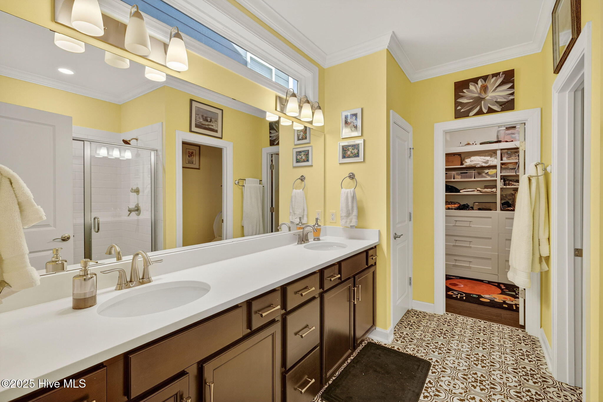 100529833 | Photo 29