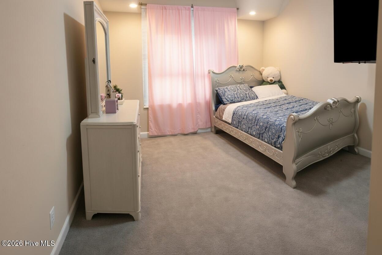 100562336 | Photo 25