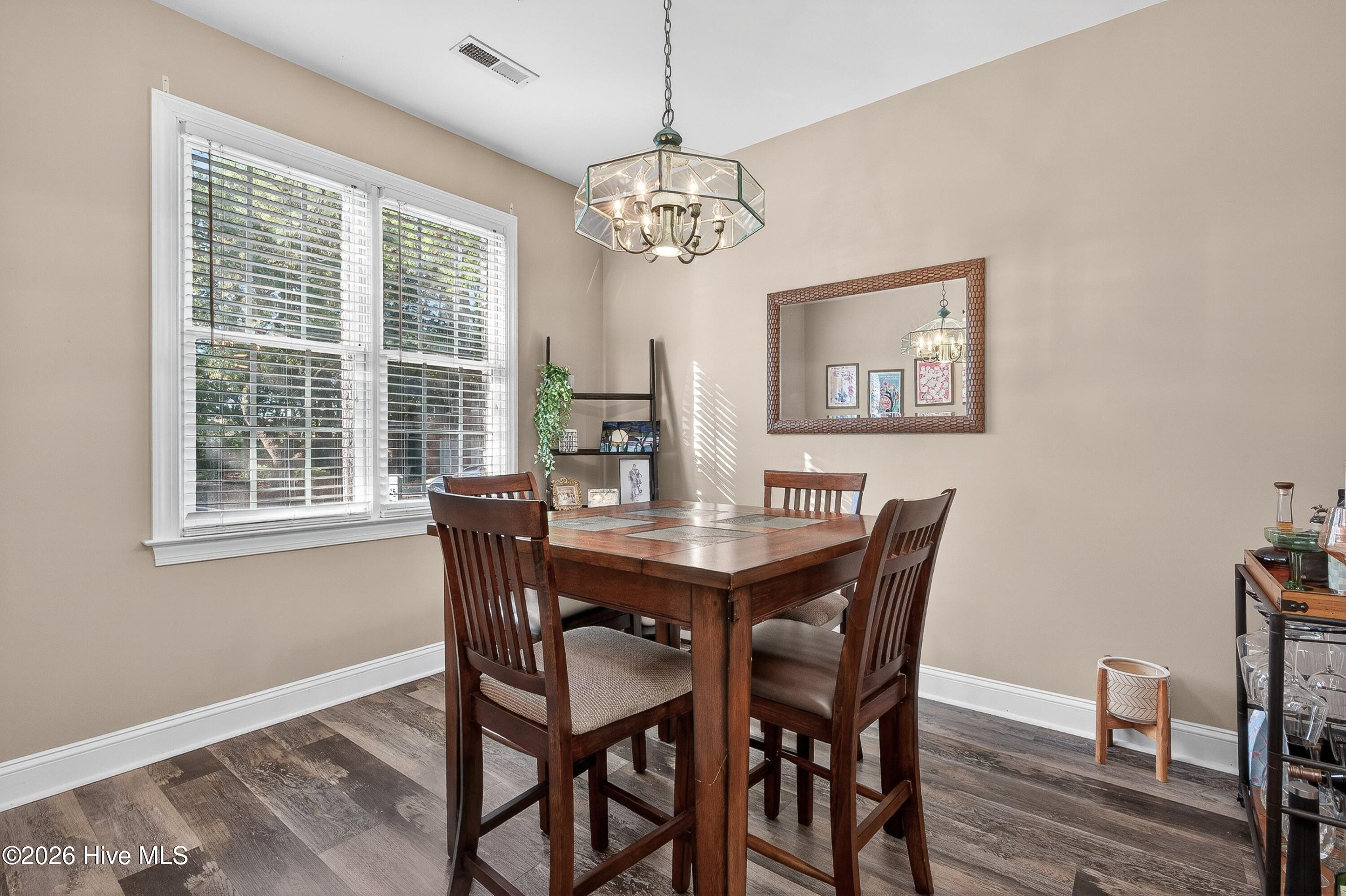 100566829 | Photo 14