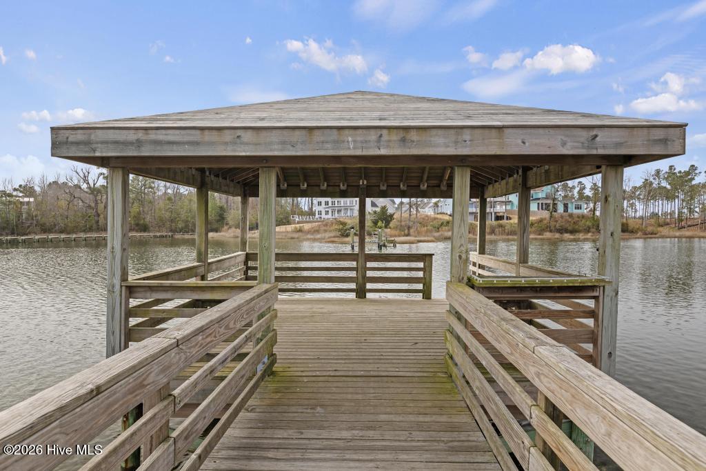 100558511 | Photo 43