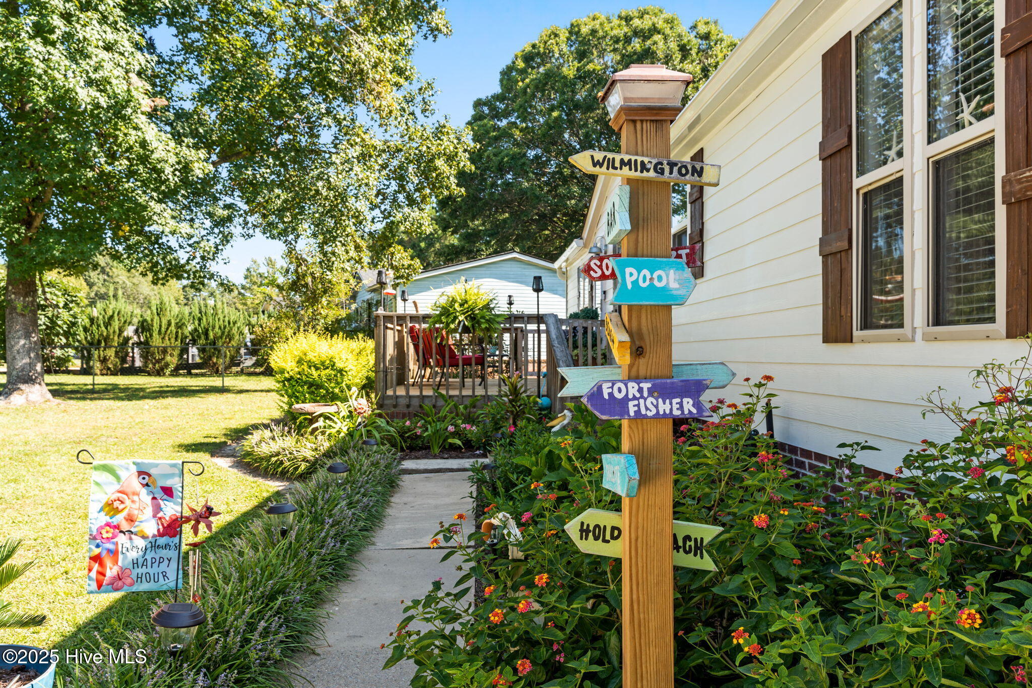 267 Laughing Gull Ct SW