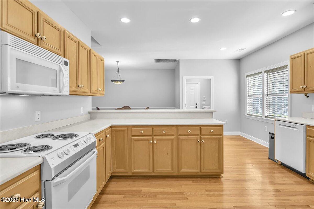 100534283 | Photo 12