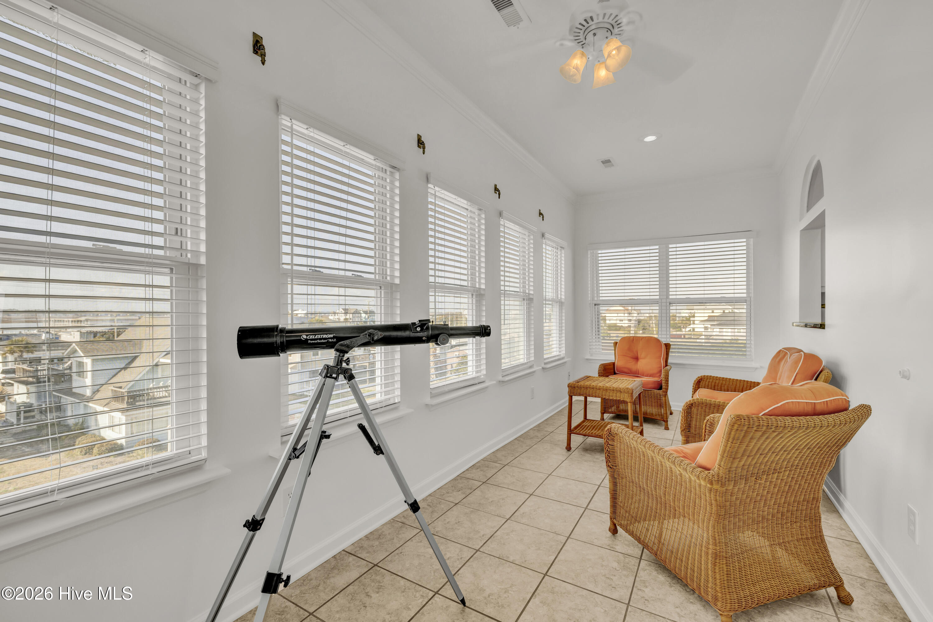 100558701 | Photo 25