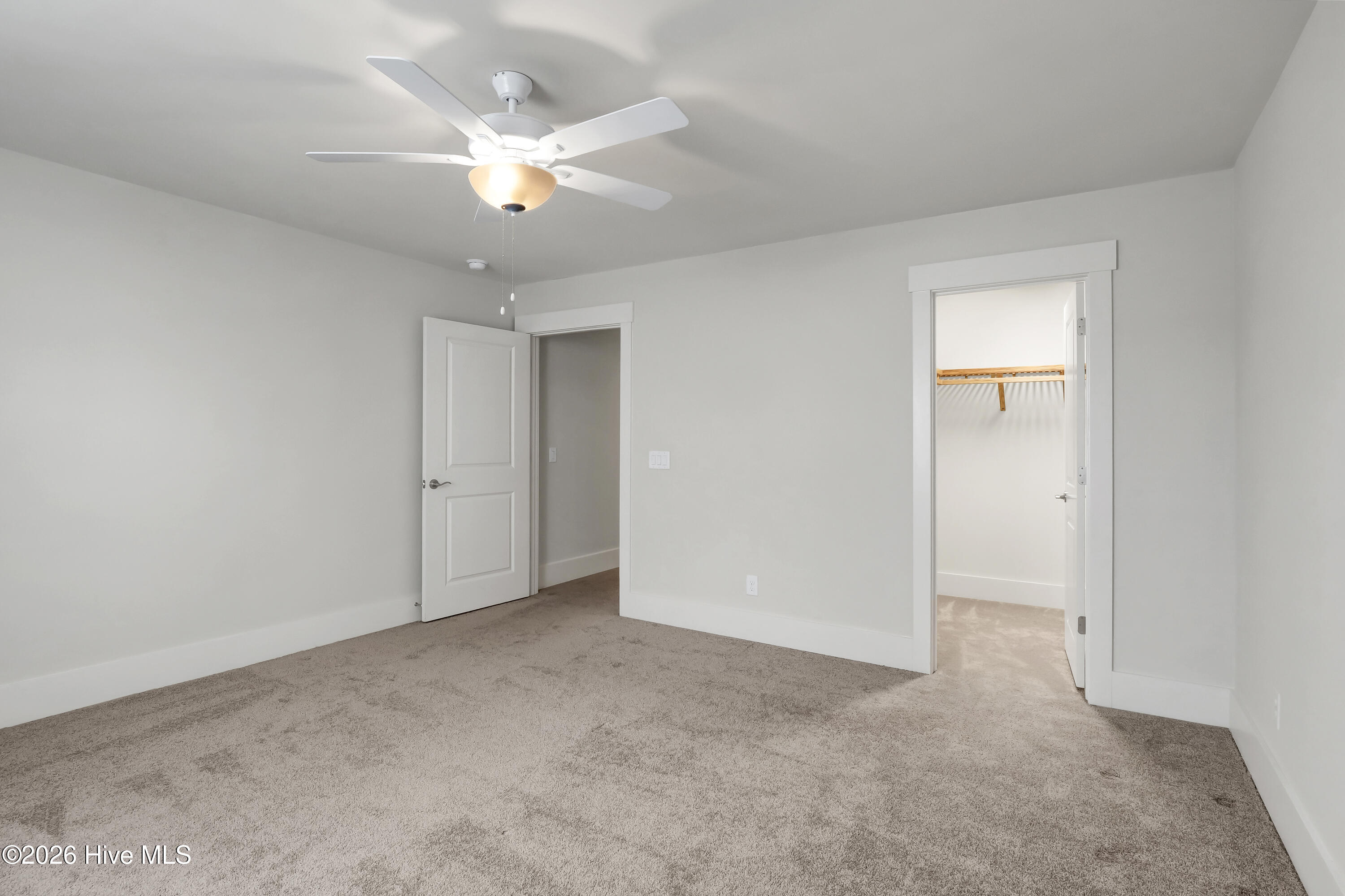 100560216 | Photo 17