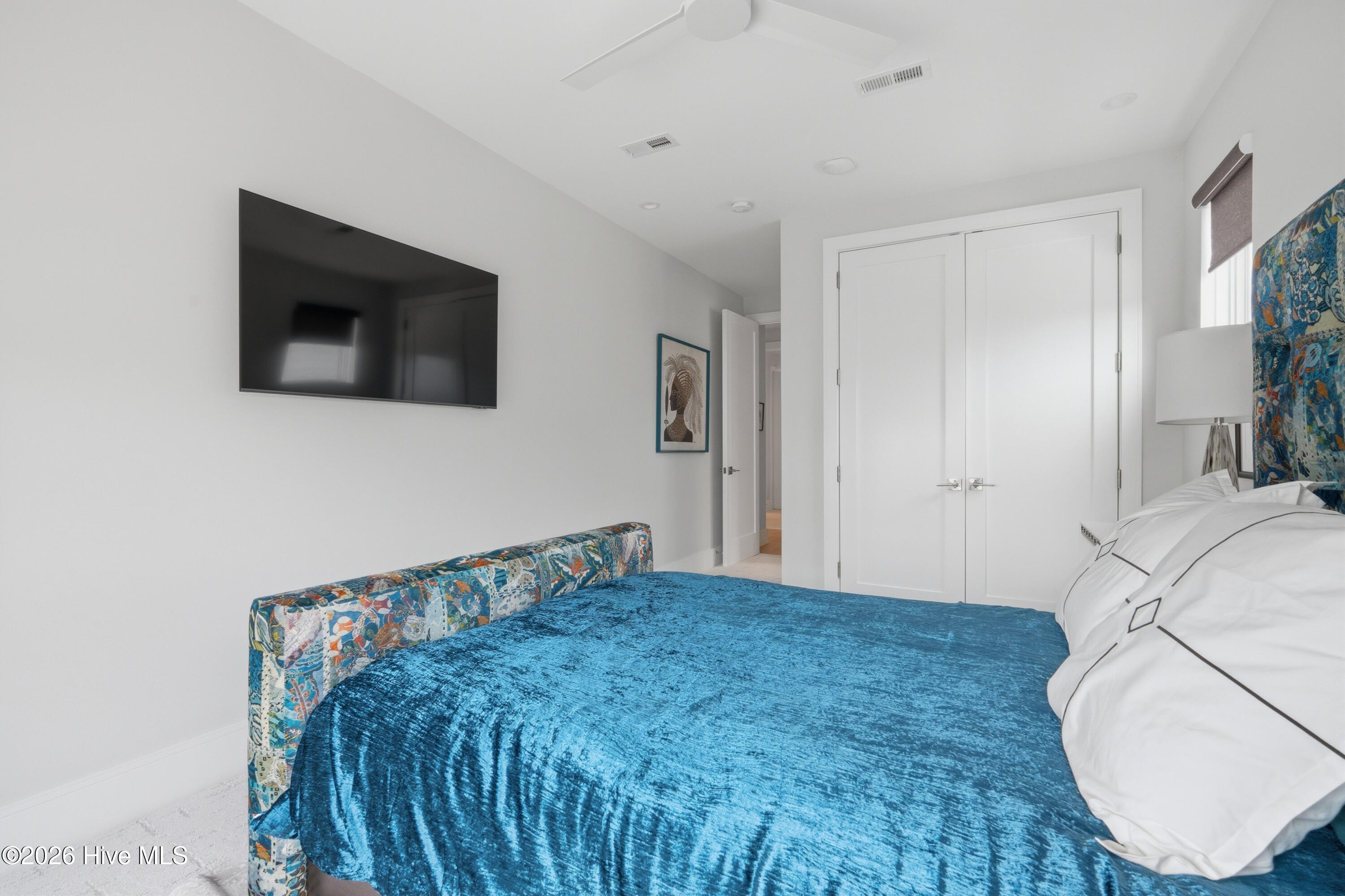 100567165 | Photo 58